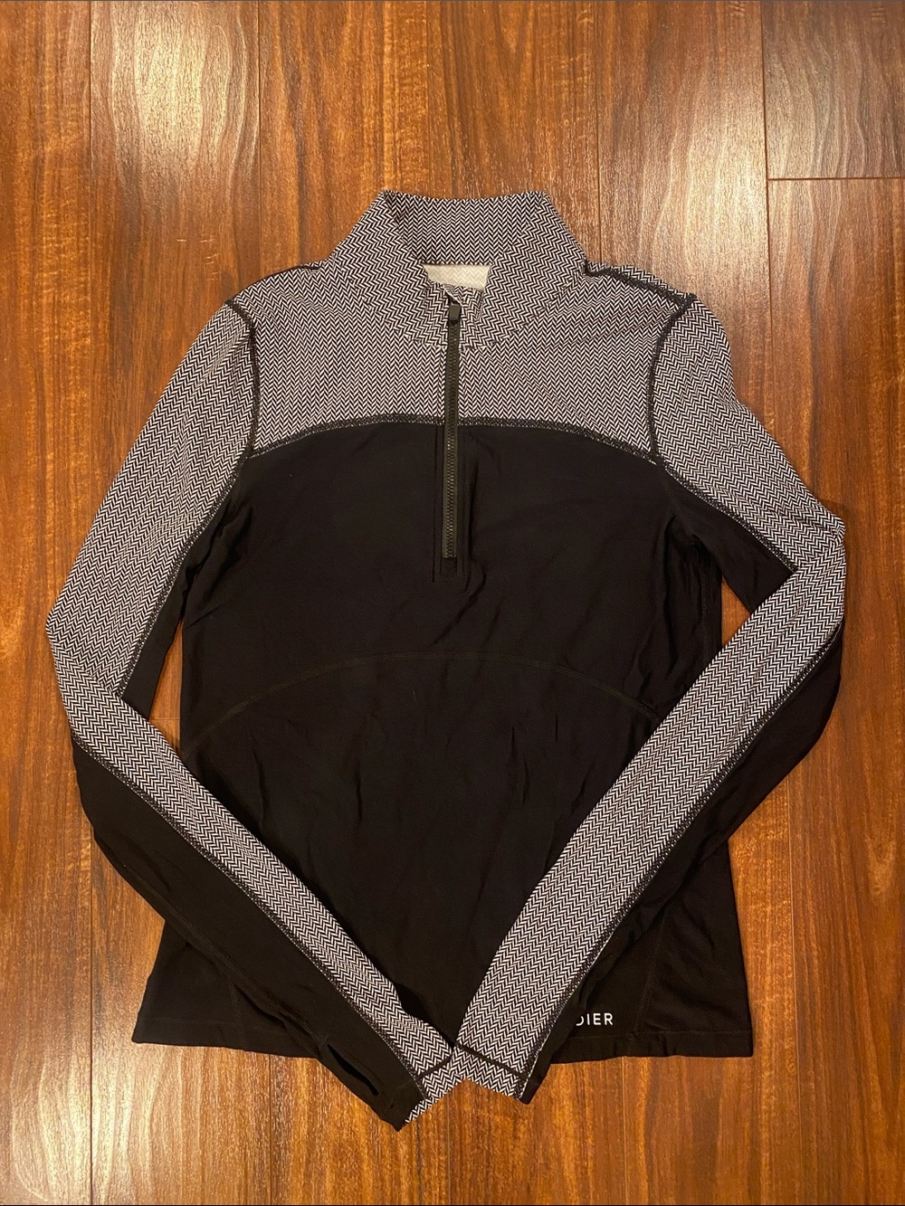 Bandier Women’s Long Sleeve Half-Zip Performance Top - Black with Herringbone
